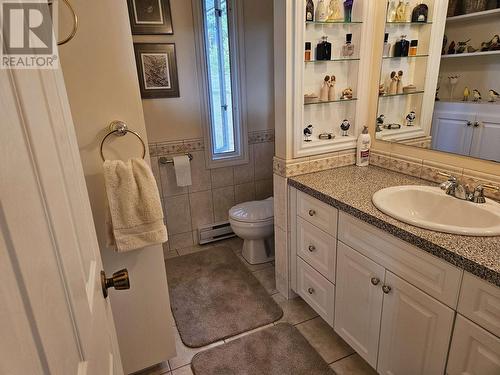 1131 Chimney Valley Road, Williams Lake, BC - Indoor Photo Showing Bathroom