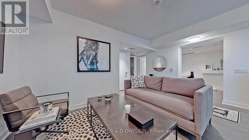 2306 - 188 Cumberland Street, Toronto, ON - Indoor Photo Showing Living Room