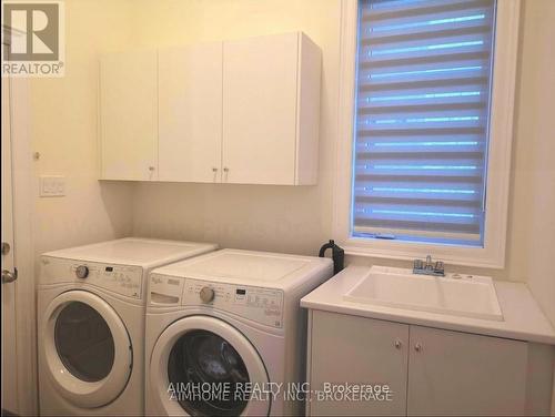 411 Woodgate Pines Drive, Vaughan, ON - Indoor Photo Showing Laundry Room