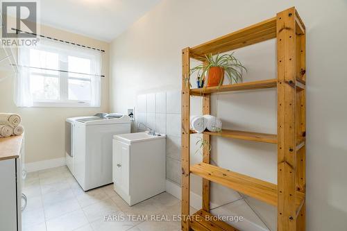 45 Betty Boulevard, Wasaga Beach, ON - Indoor Photo Showing Laundry Room