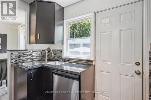 5436 Spruce Avenue, Burlington (Appleby), ON - Indoor Photo Showing Kitchen