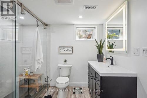 5436 Spruce Avenue, Burlington (Appleby), ON - Indoor Photo Showing Bathroom