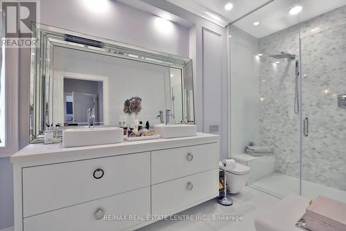 4210 Sarazen Drive, Burlington, ON - Indoor Photo Showing Bathroom