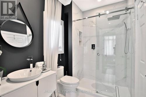 4210 Sarazen Drive, Burlington, ON - Indoor Photo Showing Bathroom