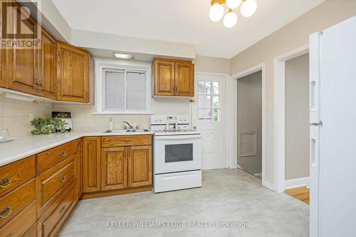 162 Prince Charles Drive, Halton Hills, ON - Indoor Photo Showing Kitchen With Double Sink