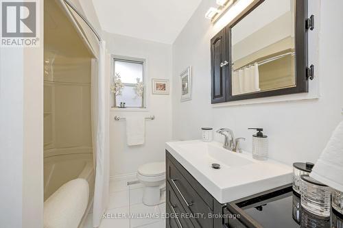 162 Prince Charles Drive, Halton Hills (Georgetown), ON - Indoor Photo Showing Bathroom