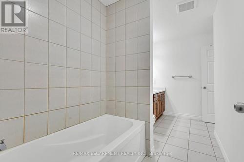 1318 Caen Avenue, Woodstock, ON - Indoor Photo Showing Bathroom