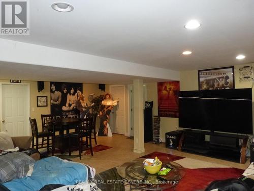 3 - 3530 Concession Road, Essex, ON - Indoor Photo Showing Living Room