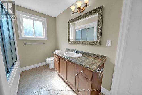 27 Boyce Court, Belleville, ON - Indoor Photo Showing Bathroom