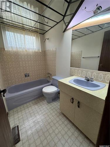 720 Donald Street, Hudson Bay, SK - Indoor Photo Showing Bathroom