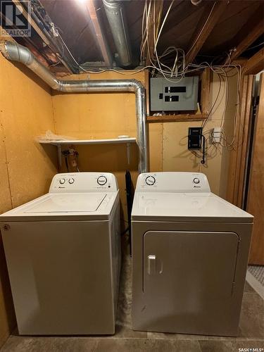 1672 97Th Street, North Battleford, SK - Indoor Photo Showing Laundry Room