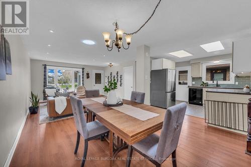 32 Braeheid Avenue, Hamilton (Waterdown), ON - Indoor Photo Showing Dining Room