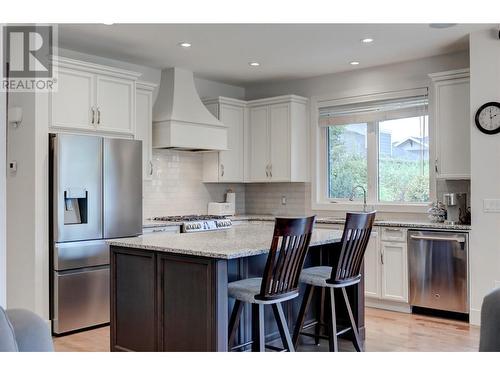 1960 Klo Road Unit# 73 Lot# 3, Kelowna, BC - Indoor Photo Showing Kitchen With Stainless Steel Kitchen