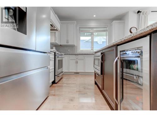 1960 Klo Road Unit# 73 Lot# 3, Kelowna, BC - Indoor Photo Showing Kitchen With Stainless Steel Kitchen