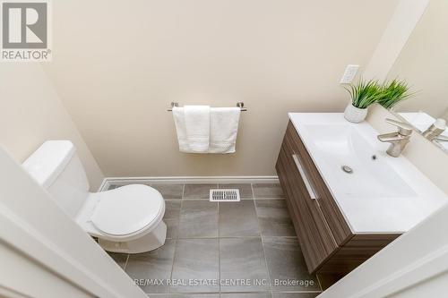 16 Guthrie Lane, Guelph/Eramosa (Rockwood), ON - Indoor Photo Showing Bathroom