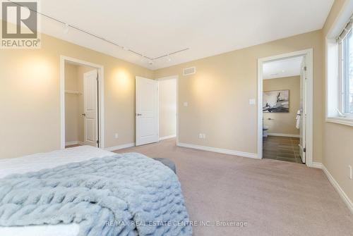 16 Guthrie Lane, Guelph/Eramosa (Rockwood), ON - Indoor Photo Showing Bedroom