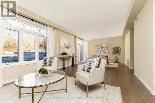 16 Guthrie Lane, Guelph/Eramosa (Rockwood), ON - Indoor Photo Showing Living Room