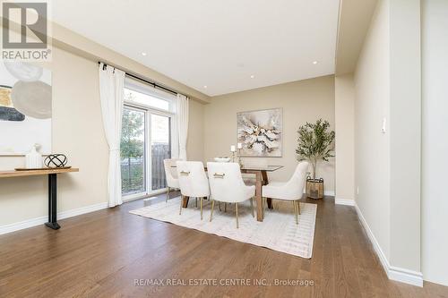 16 Guthrie Lane, Guelph/Eramosa (Rockwood), ON - Indoor Photo Showing Dining Room