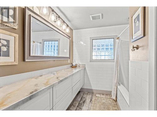 3381 Mcmurchie Road, West Kelowna, BC - Indoor Photo Showing Bathroom