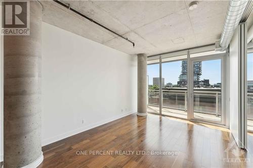 618 - 360 Mcleod Street, Ottawa, ON - Indoor Photo Showing Other Room