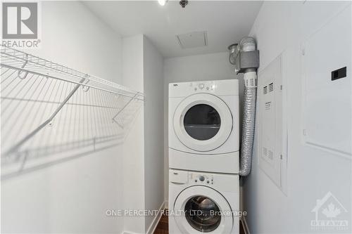 618 - 360 Mcleod Street, Ottawa, ON - Indoor Photo Showing Laundry Room