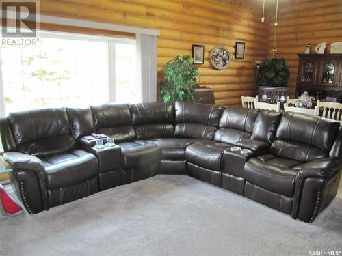 5001 Westview Crescent, Edam, SK - Indoor Photo Showing Living Room