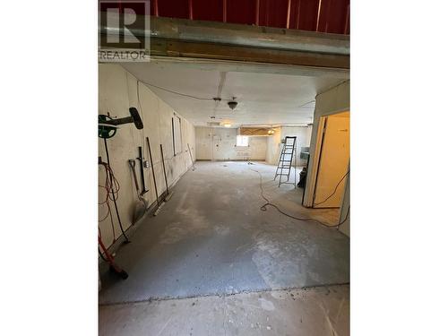 4004 3 Highway, Erickson, BC - Indoor Photo Showing Garage