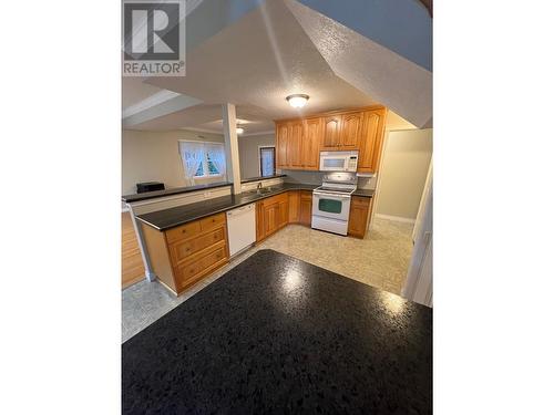 4004 3 Highway, Erickson, BC - Indoor Photo Showing Kitchen