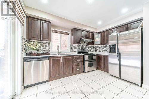 59 Luella Crescent, Brampton, ON - Indoor Photo Showing Kitchen With Upgraded Kitchen