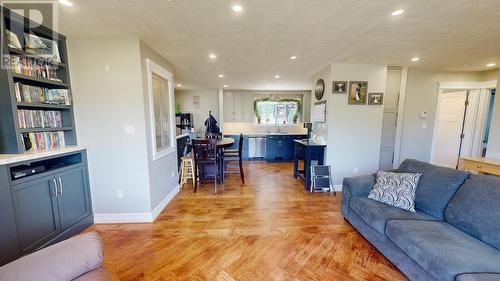 12237 Oak Avenue, Fort St. John, BC - Indoor Photo Showing Living Room