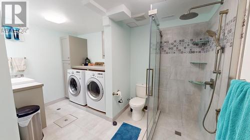 12237 Oak Avenue, Fort St. John, BC - Indoor Photo Showing Laundry Room