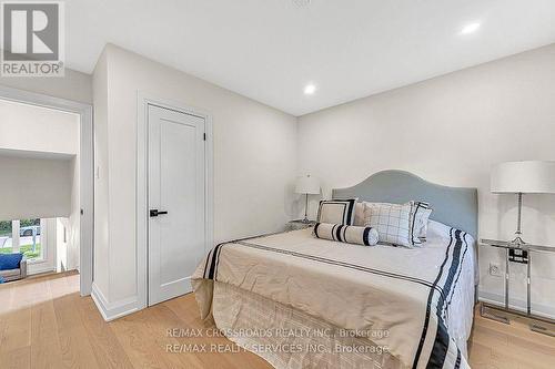 14 Slidell Crescent, Toronto (Parkwoods-Donalda), ON - Indoor Photo Showing Bedroom