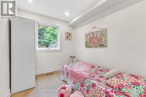 14 Slidell Crescent, Toronto (Parkwoods-Donalda), ON - Indoor Photo Showing Bedroom