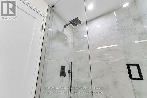 14 Slidell Crescent, Toronto (Parkwoods-Donalda), ON - Indoor Photo Showing Bathroom