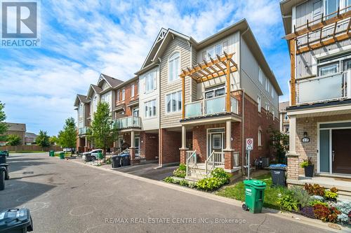 10 Frank Lane, Caledon, ON - Outdoor With Balcony With Facade