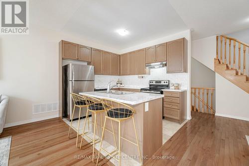 10 Frank Lane, Caledon, ON - Indoor Photo Showing Kitchen With Stainless Steel Kitchen