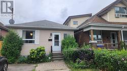 46 DALHOUSIE AVENUE  Hamilton (Crown Point), ON L8L 3J5