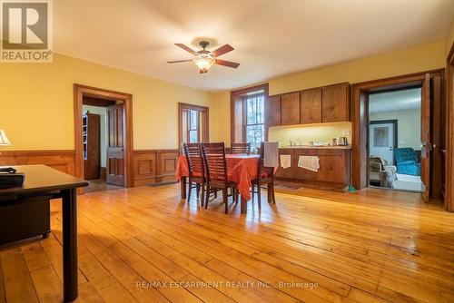 1172 Concession 8 Road W, Hamilton, ON - Indoor Photo Showing Dining Room