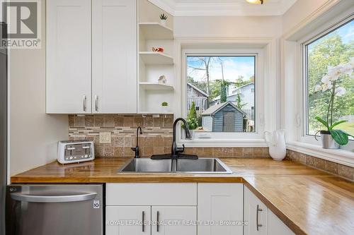 116 Gowan Street, Guelph/Eramosa (Rockwood), ON - Indoor Photo Showing Kitchen With Double Sink