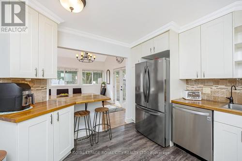 116 Gowan Street, Guelph/Eramosa (Rockwood), ON - Indoor Photo Showing Kitchen