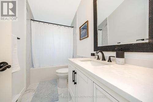 116 Gowan Street, Guelph/Eramosa (Rockwood), ON - Indoor Photo Showing Bathroom