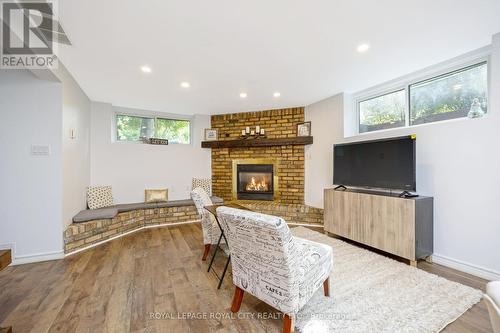 116 Gowan Street, Guelph/Eramosa (Rockwood), ON - Indoor Photo Showing Living Room With Fireplace