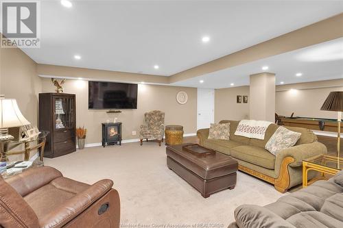 5968 Ballantrae Crescent, Windsor, ON - Indoor With Fireplace