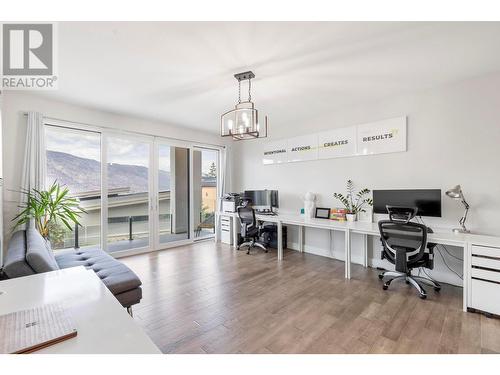 3567 Mckinley Beach Drive, Kelowna, BC - Indoor