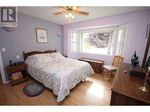 957 Morningstar Road, Oliver, BC - Indoor Photo Showing Bedroom