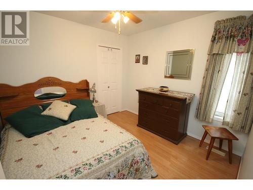 957 Morningstar Road, Oliver, BC - Indoor Photo Showing Bedroom