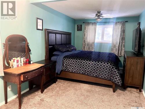 132 2Nd Avenue Se, Swift Current, SK - Indoor Photo Showing Bedroom