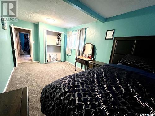 132 2Nd Avenue Se, Swift Current, SK - Indoor Photo Showing Bedroom