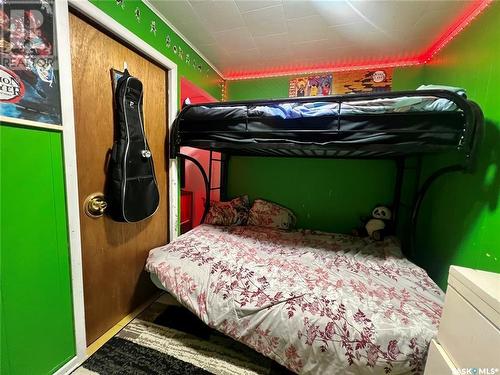 132 2Nd Avenue Se, Swift Current, SK - Indoor Photo Showing Bedroom