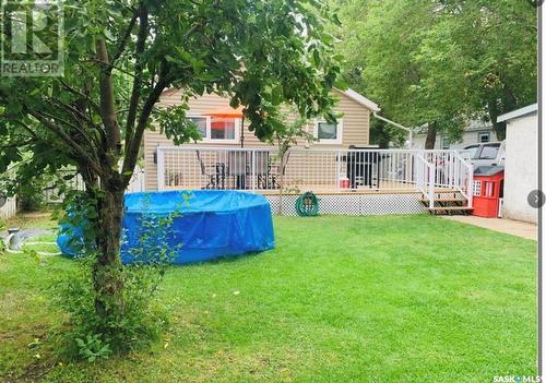 132 2Nd Avenue Se, Swift Current, SK - Outdoor With Above Ground Pool